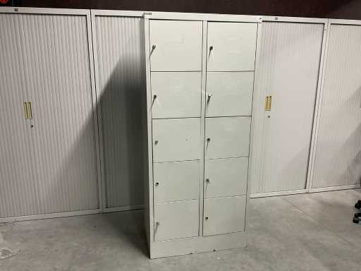 Overtoom Spinder Schrank