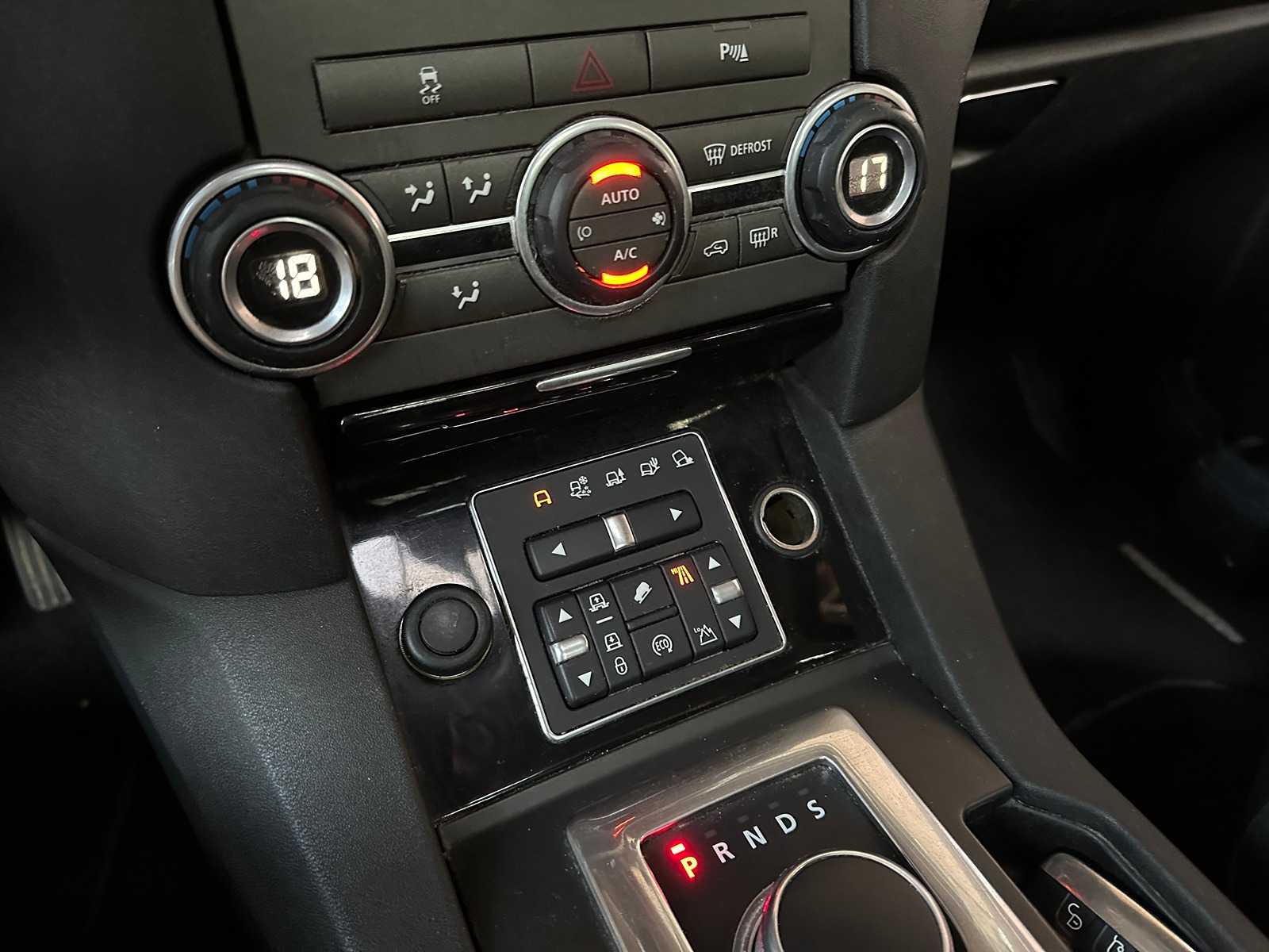 Land Rover Discovery 4 3.0 SDV6 SE HSE 256pk 2015, VNJ-87-T Bedrijfswagen