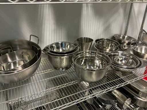 Różne misy ze stali nierdzewnej (25x)