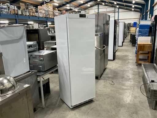 Frigider Saro ZHT 400 R