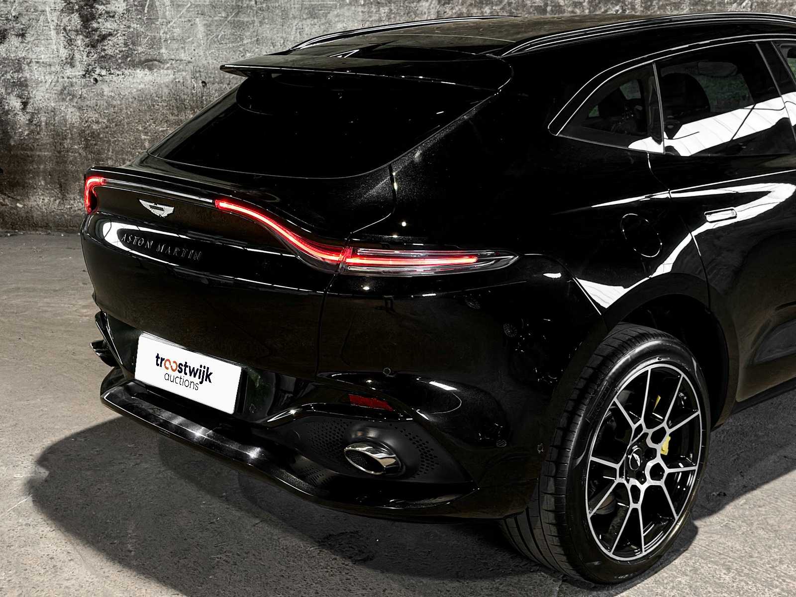 Aston Martin DBX 4.0 V8 1913 551pk 2020 (1 OF 500), HNT-92-V