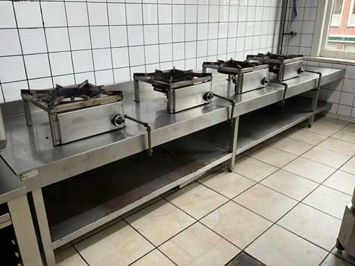 Stainless steel frying wall with wok burners