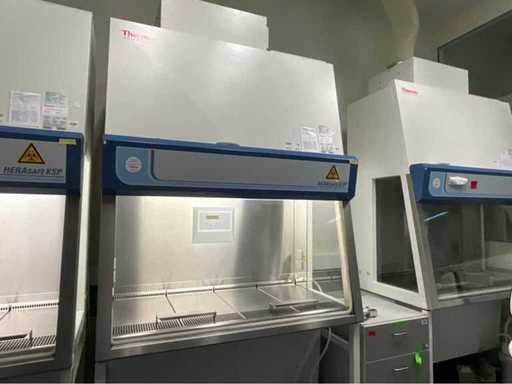 THERMOWISSENSCHAFTLICHE HERASAFE KSP12 Mikrobiologische Sicherheitsstation