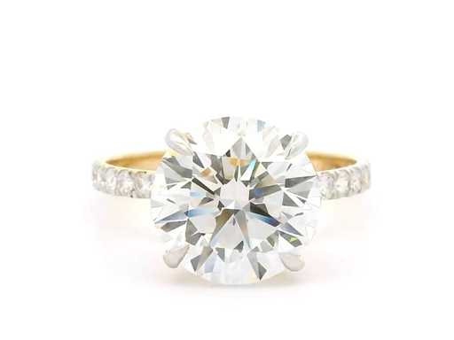 Ring aus 18 Karat Gelbgold mit 4,57 crt. Diamant