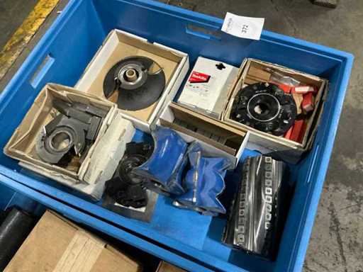 Batch of wood milling cutters