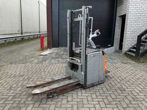 STILL - EXV-SF14 - Stackers - 2015