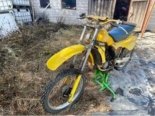 Suzuki RM 125 Motorcycle