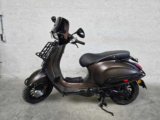 Vespa - Scooter Moto - Sprint 4T Sport - Versione 45km dlg43h