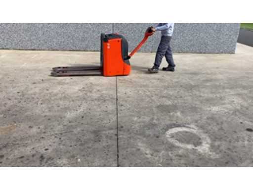 398d369a-0d7f-4b5f-bb25-cec6a7430a01.mp4