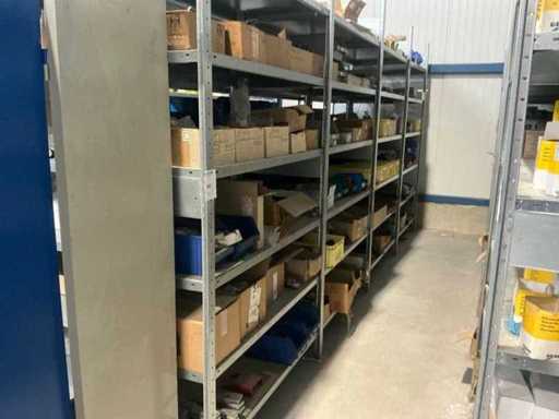 Charge von Lkw-Teilen