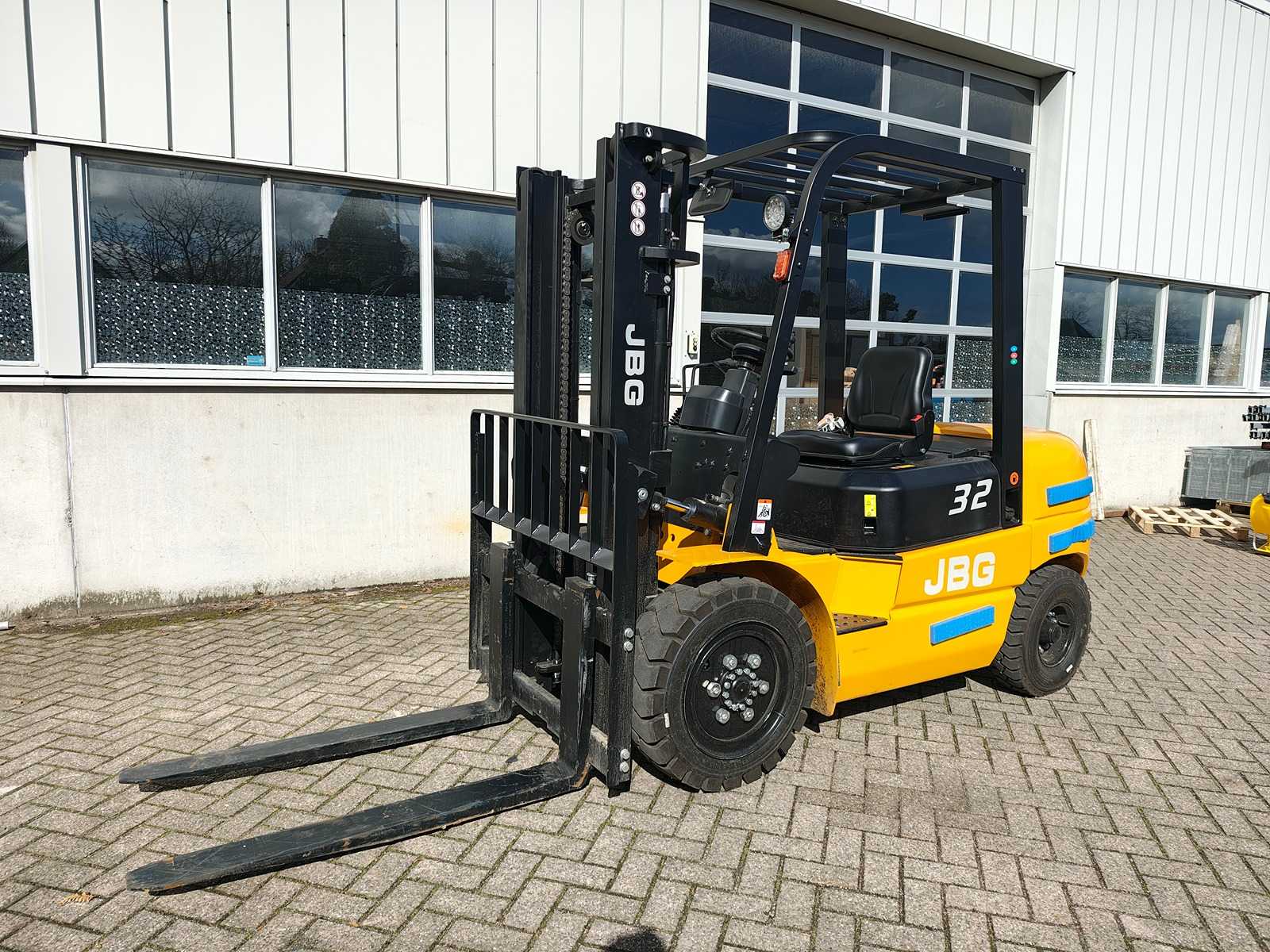 JBG – 2025 – FD-32 – Forklift