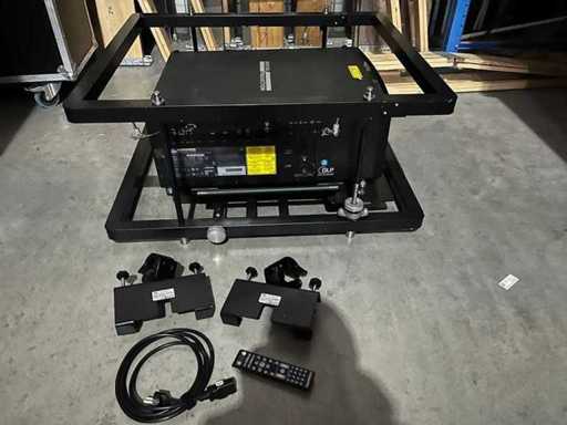 Digital Projection - M-Vision 18K Lars - Beamers & projectie