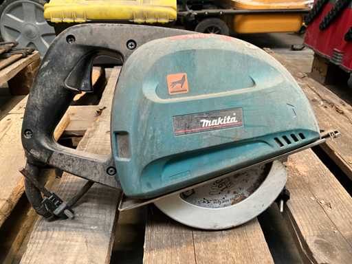 Makita sawing machines (2x)