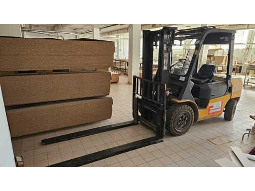 EUROLIFTCZ T35D Forklift - EUROliftCZ - T35D