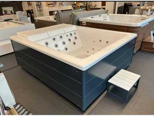 Jacuzzi Portcril 5 personnes et spa extérieur