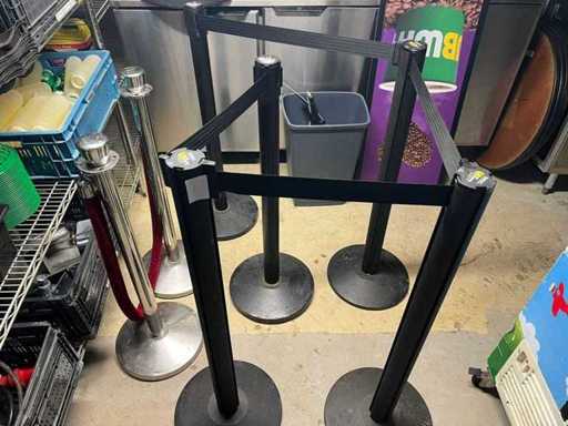 Barrier posts (7x)