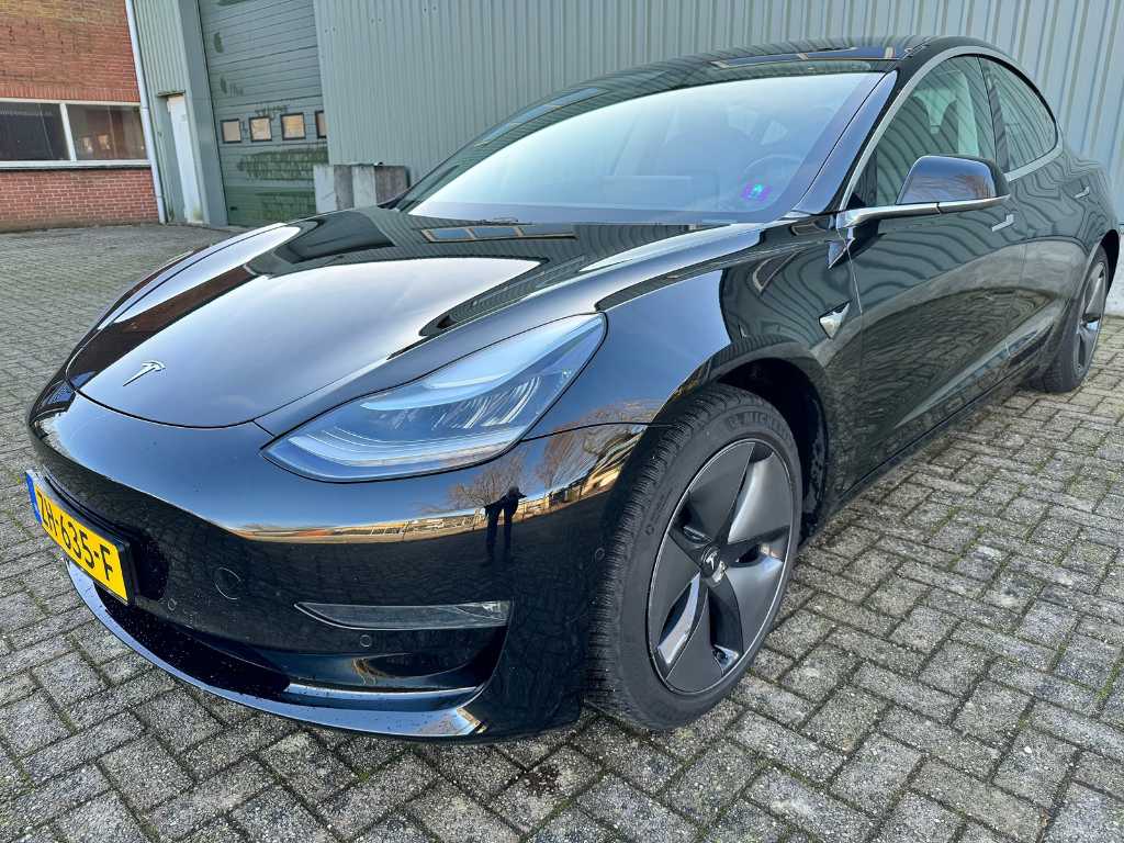 Tesla - Model 3 - Long Range 75 kWh - Car - 2019