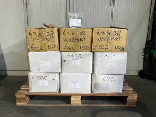 Partij Valk – Handels-Stollenschrauben