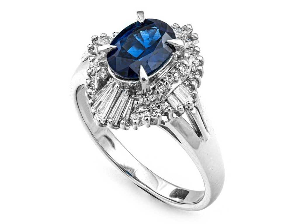 Bague Design de Luxe Bleu Saphir Naturel 2.08 carats