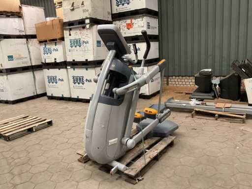 Precor 100i Crosstrainer