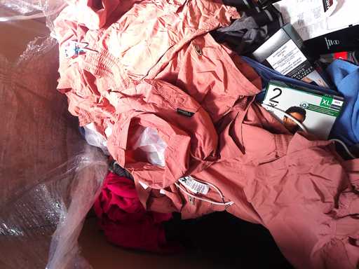 Set of 400 garments 