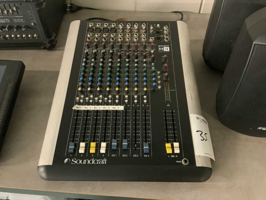 Table de mixage audio Soundcraft Spirit M4