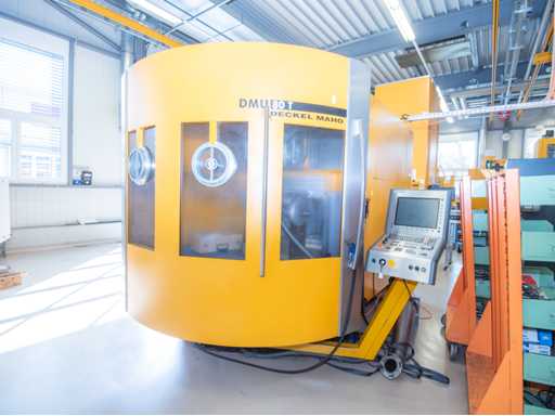 (C-1011) 2003 Deckel Maho DMU 80T CNC-Bearbeitungszentrum