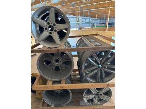 Un mélange avec 20 anti-mètres. Jantes VW, jantes en alliage et un nouveau Schnitzer AC