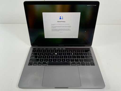 Apple MacBook Pro 13.3", Core(TM) i5 8th Gen, 8 GB RAM, 256 GB NVMe Laptop
