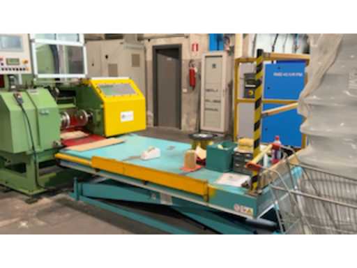 f8da99f9-a850-4c5c-bd88-c83bec9e606f.mp4