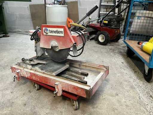 Mașină de tăiat piatra