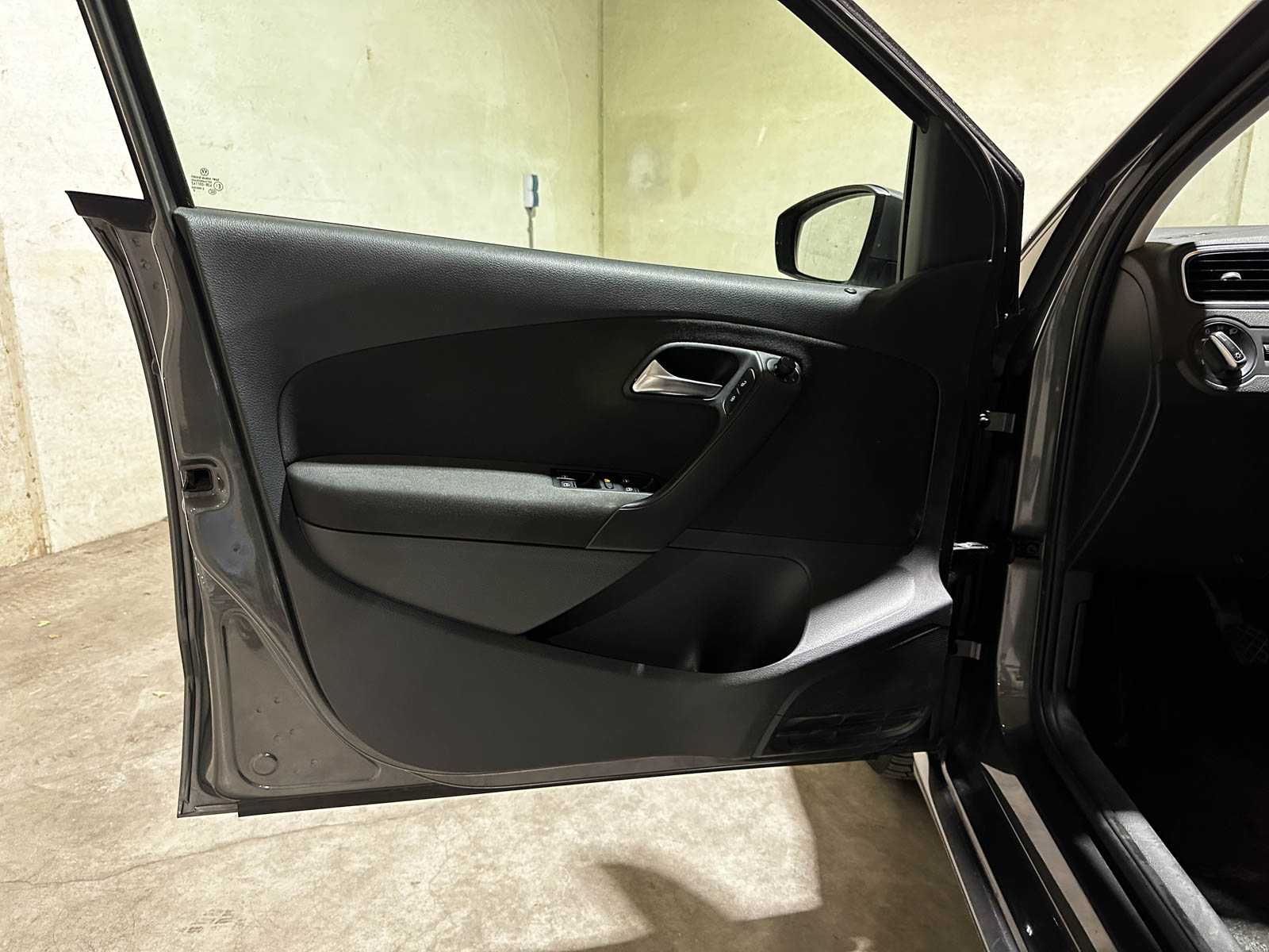 Volkswagen Polo 1.2 TSI BlueMotion Comfort Edition 89pk 2012, 70-XJJ-8