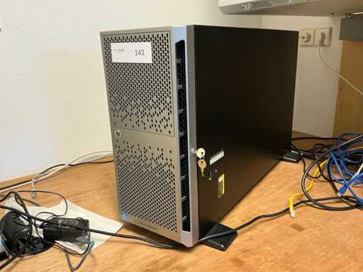 HP Prioliant ML350 Gen8p Server
