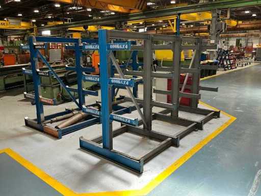 Workshop shelf (2x)