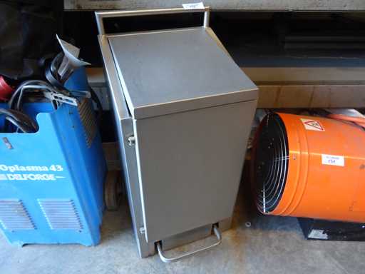 Bidone dei rifiuti in acciaio inox