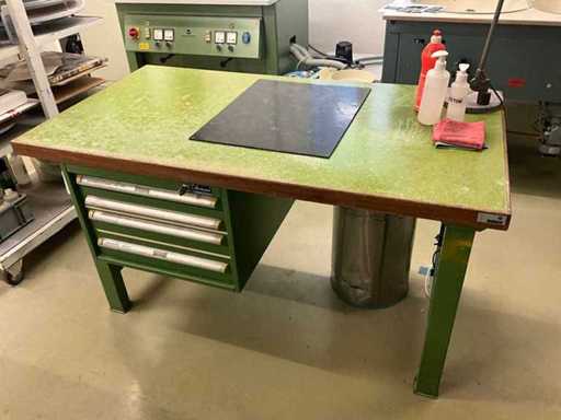 Workbench with contents