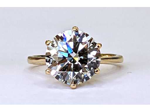 Anello Anello in oro giallo 18 carati con diamante crt 5,21