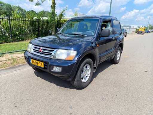 Mitsubishi - 2002 - Pajero - 3.2 Di-D GLS HR - 96-BF-TS