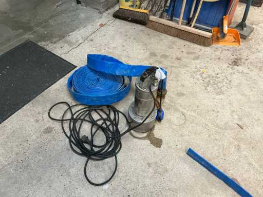 Dab Feka vs Submersible Pump