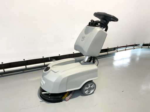 Kremer - 2025 - KRM30 - Sweeper autopropulsat