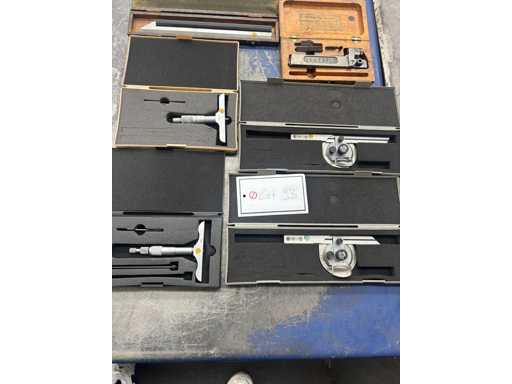 Mitutoyo - Measuring equipment