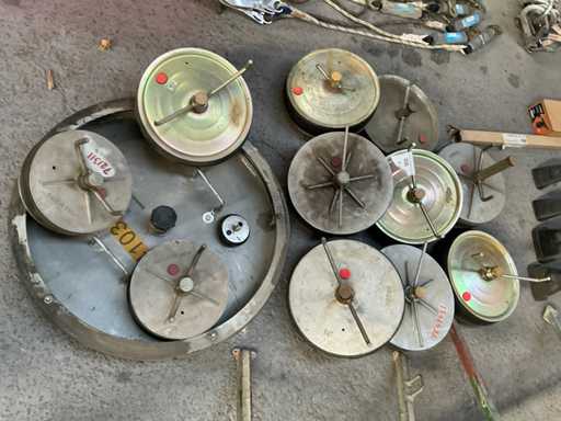 Pipe sealing caps (12x)