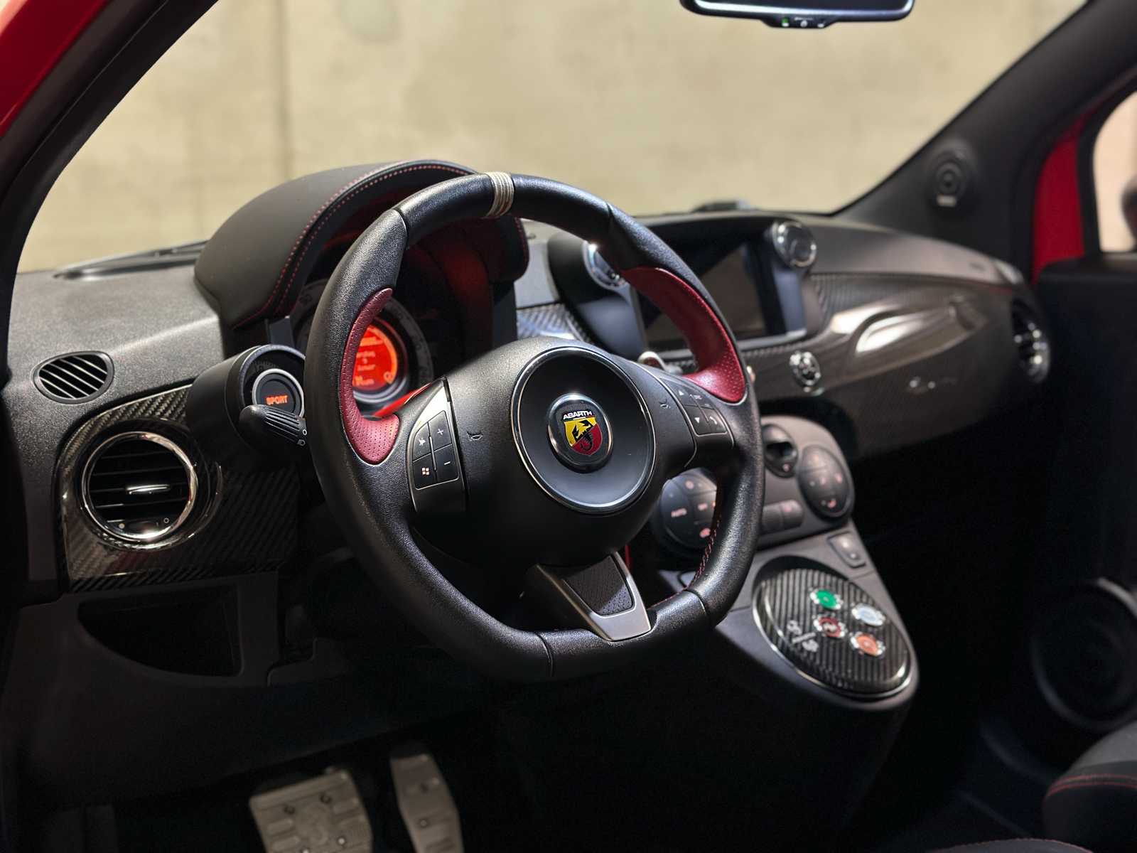 Fiat 500 Abarth 695 Tributo Ferrari 180pk 2011
