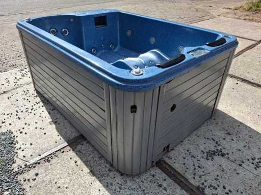 Jacuzzi und Outdoor-Spa