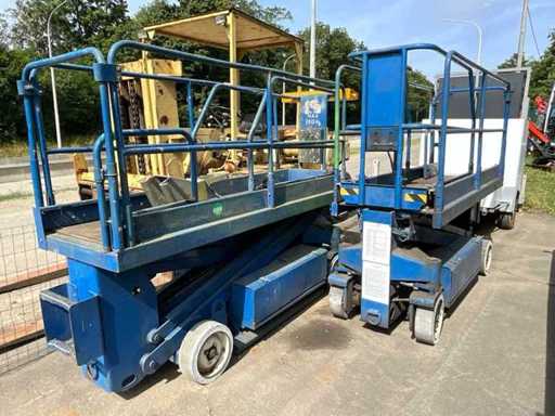 2000 UpRight Inc SL20 Luchtwerkplatform (2x)