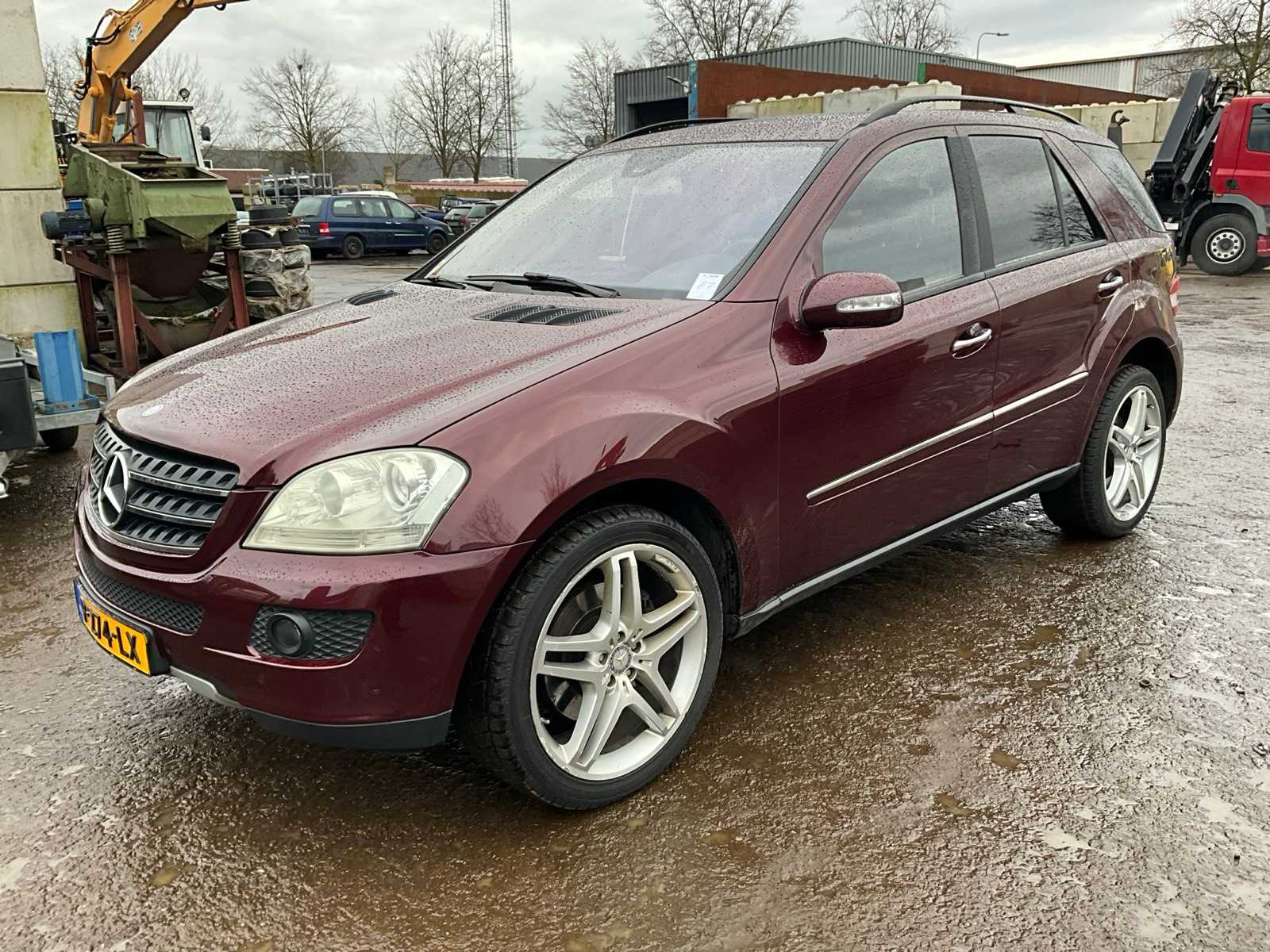 2006 Mercedes-benz ML500 V8 Passenger car