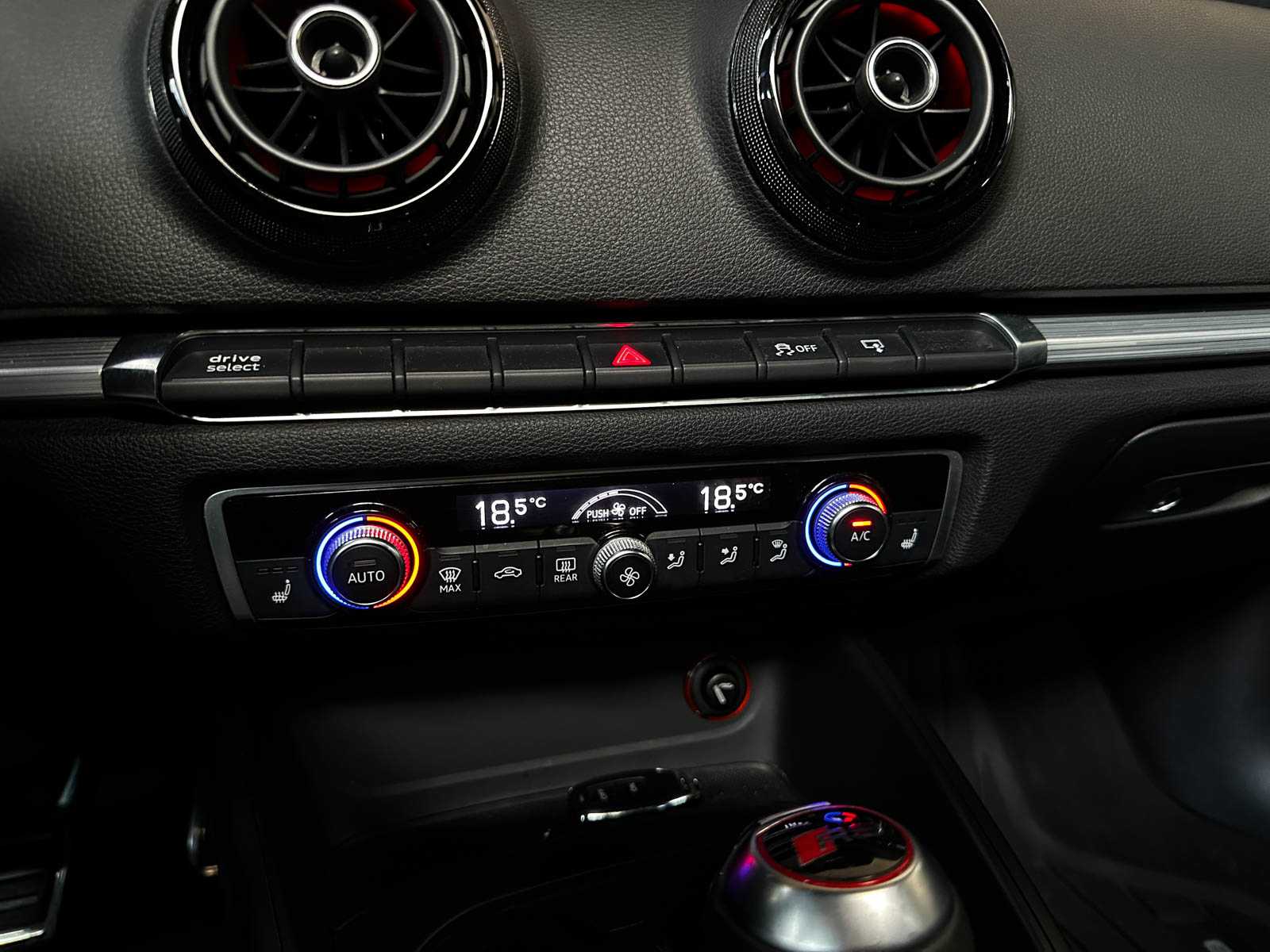 Audi A3 (RS3-LOOK) 1.8 TFSI 250pk 2015, G-248-DP