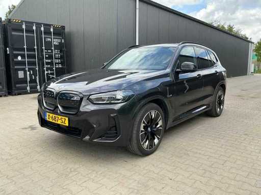BMW iX3 High Executive M Sport 2024 Mașină de pasageri impresionantă
