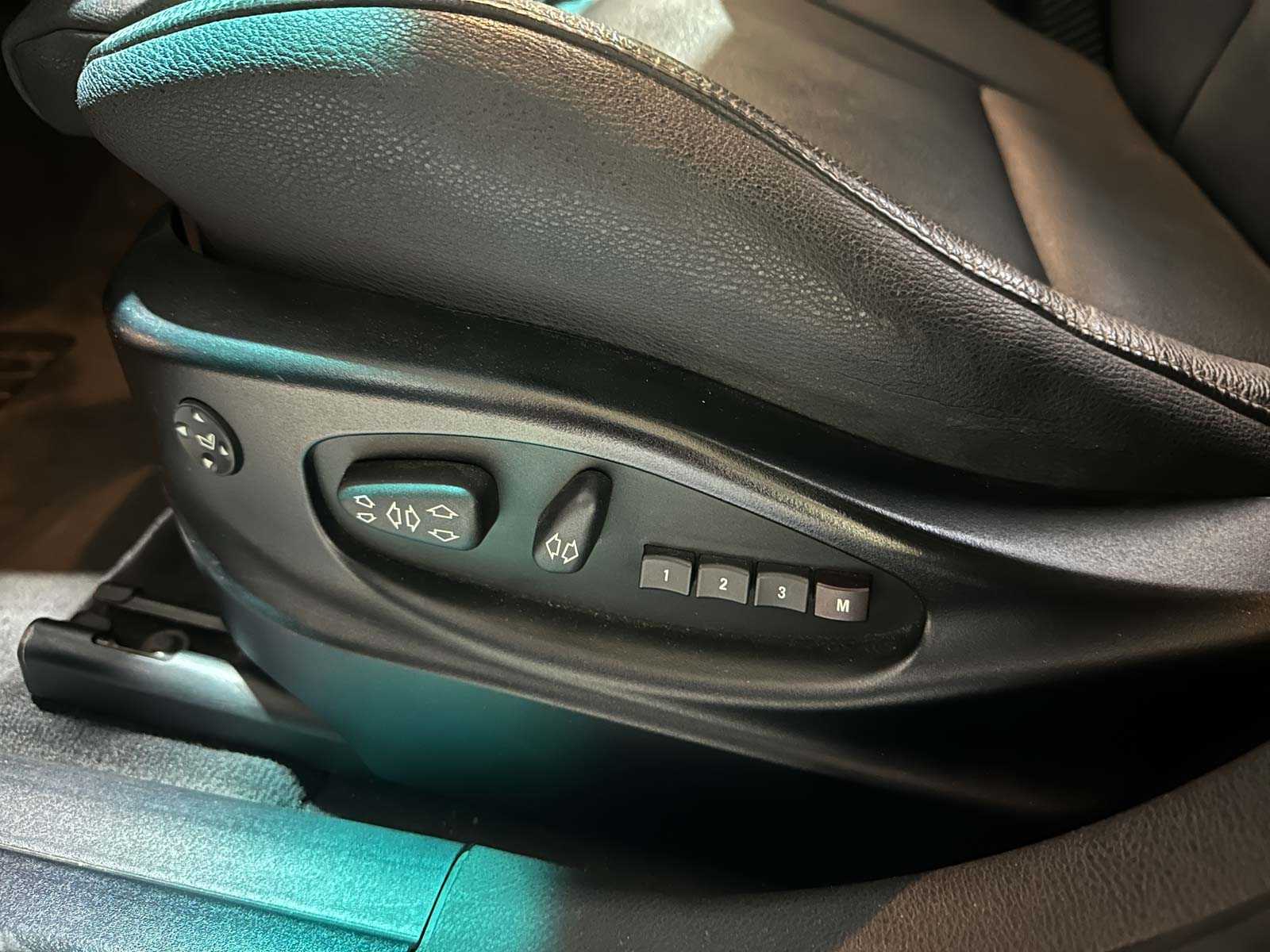 BMW X3 2.5si M-Sport Executive 218pk 2007 E83, T-942-JB Youngtimer