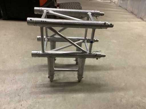 F34 4-Punkt T—Stück Aluminiumtraverse (4x) Global Truss, teilweise mit Verbindern